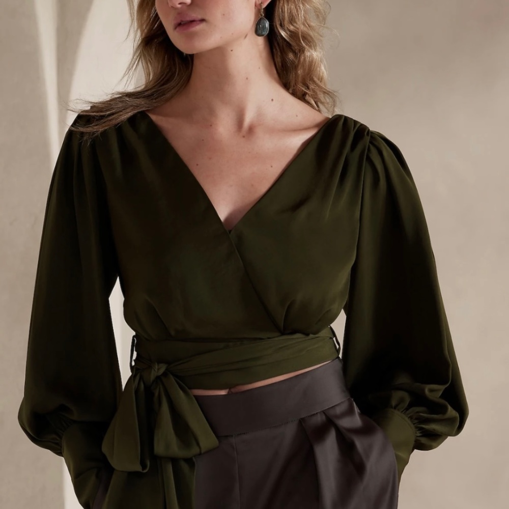 Banana republic tie waist blouse